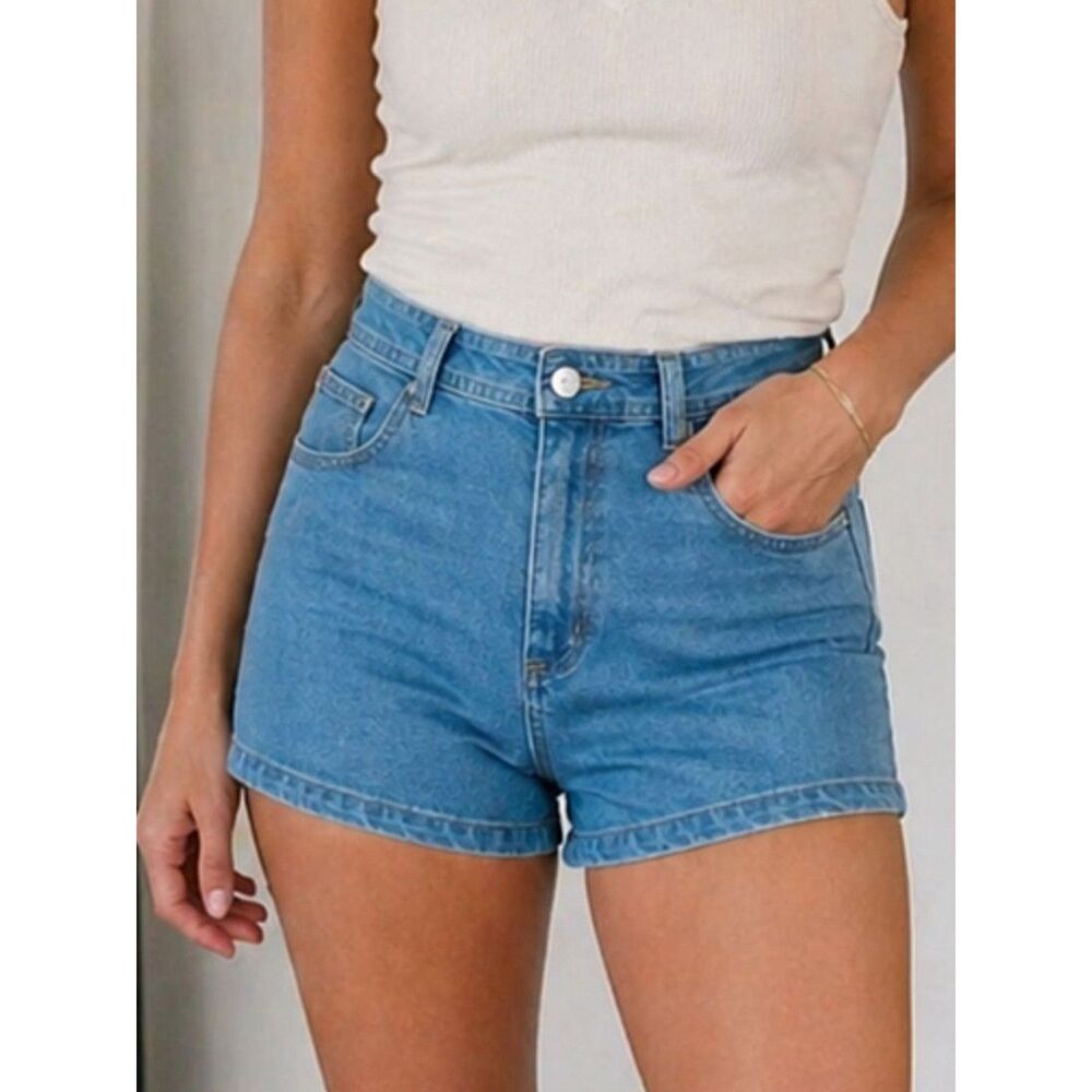 Universal Thread Sailor Shorts Womens Size 8 Denim High Rise Blue Stretch